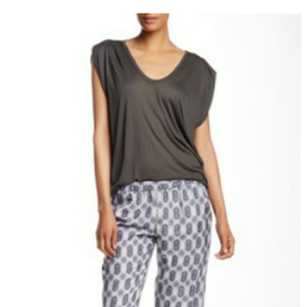 NWT Velvet by Graham & Spencer printed pants